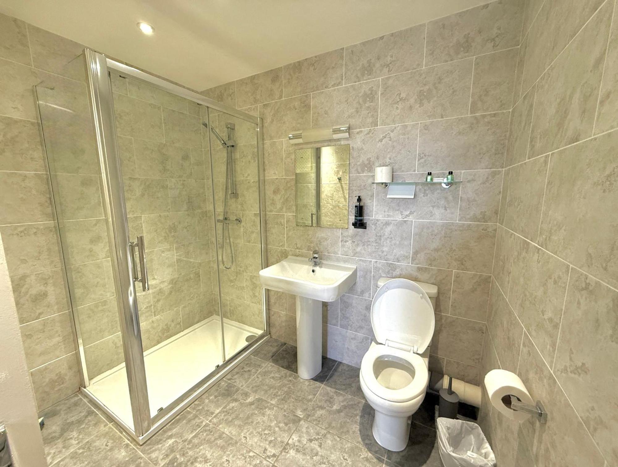 The Clubhouse Hotel Неърн Екстериор снимка